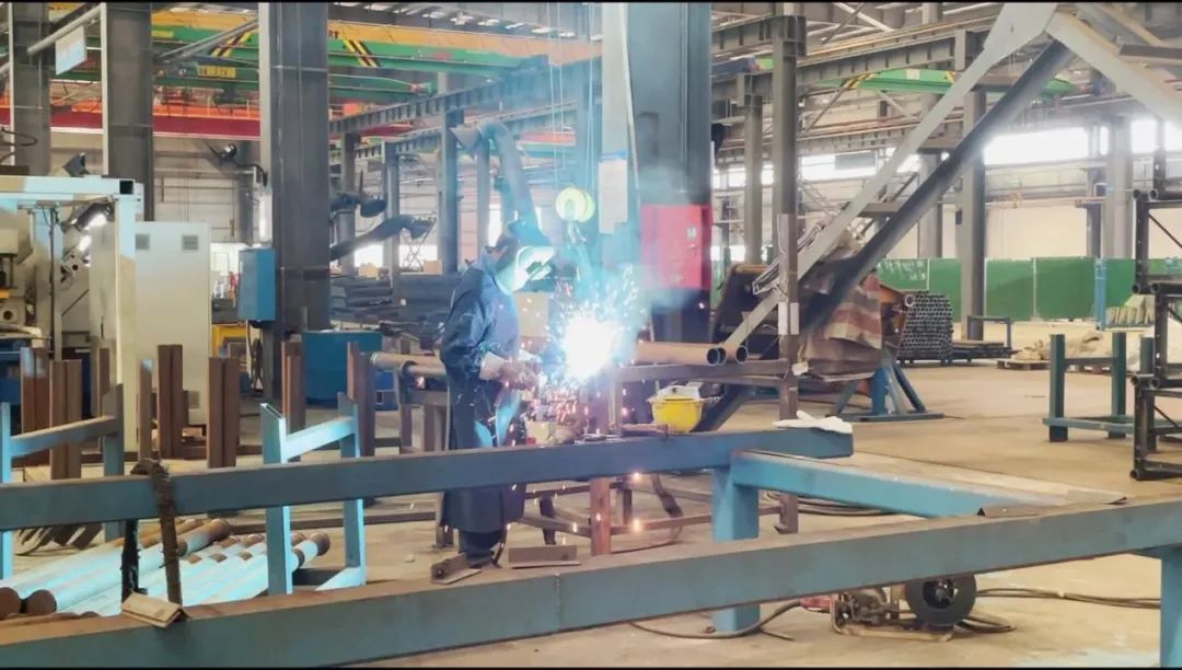 图集 | 战高温，迎“烤”验！TVT体育官网人在行动