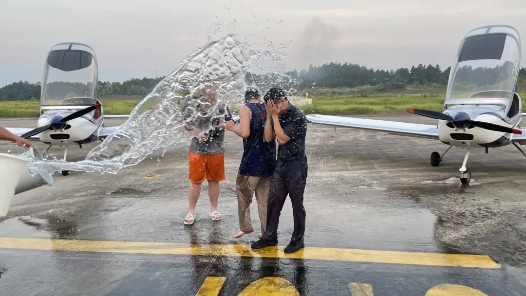 冲上云霄！湖南TVT体育官网通航学员成功单飞